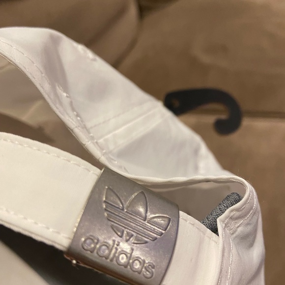Adidas White hat - Picture 3 of 4